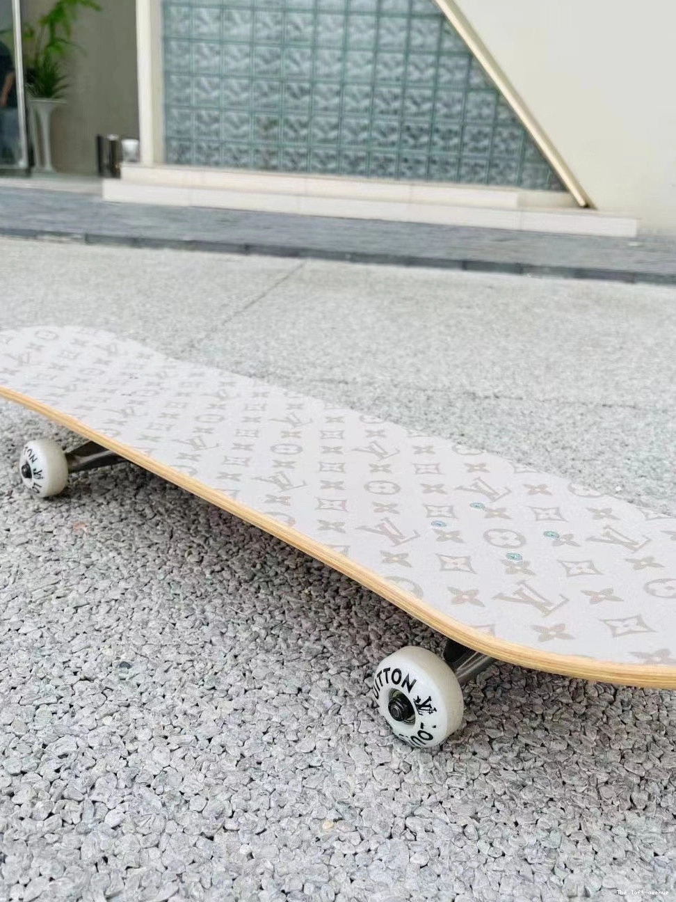 SKATEBOARD LV CUSTOM 0805